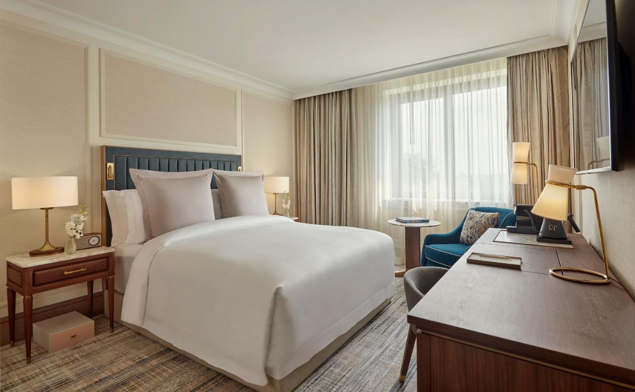 Superior Room exclusive access to Cadogan private gardens,1472107105:JPEG